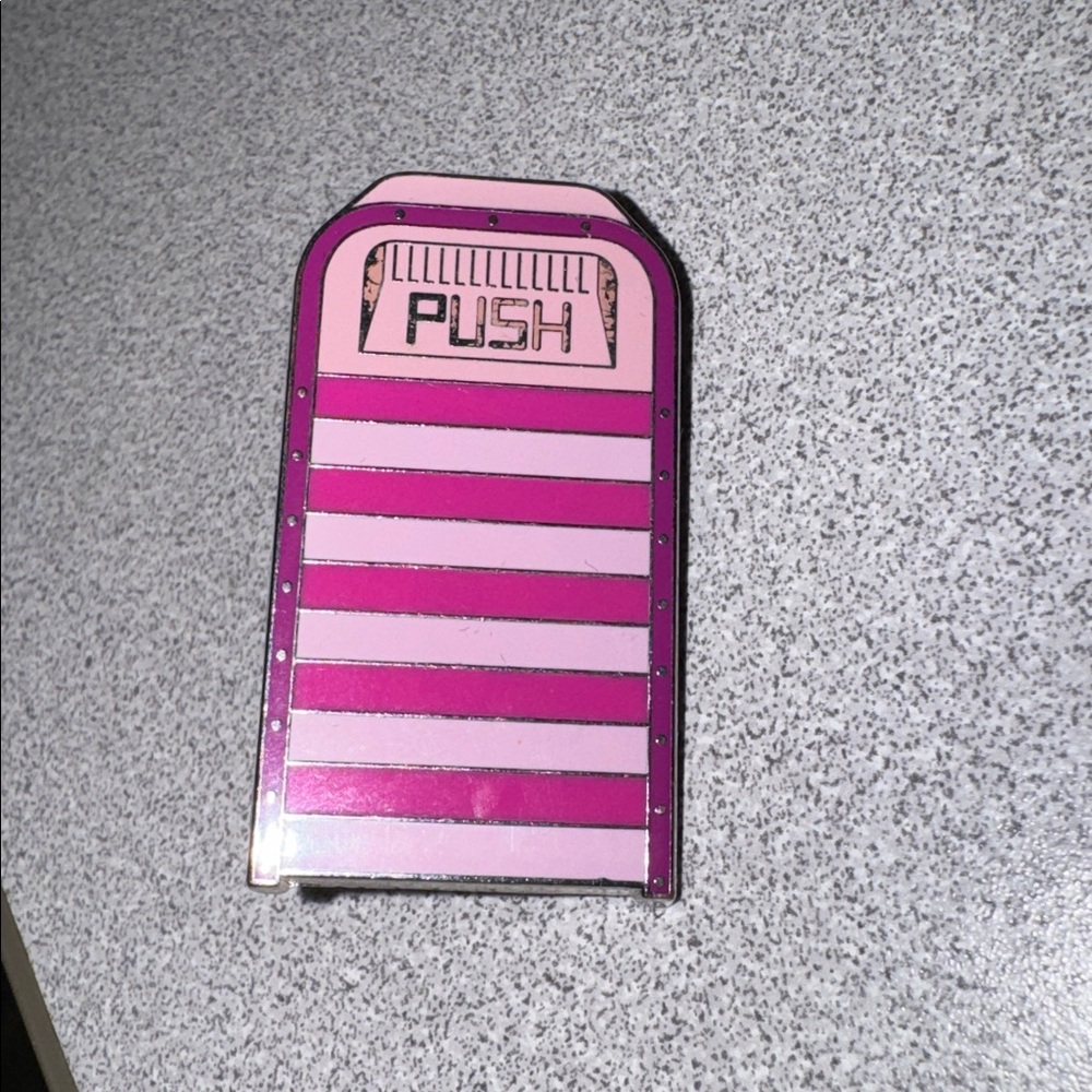 Disney trading pin Cheshire Cat "Character Trash Bins Mystery Collection 2025